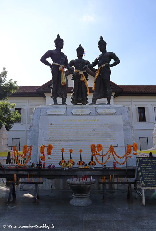 bangkok_goldenesdreieck_phuket - Thailand ChiangMai Dreikoenigsdenkmal 1