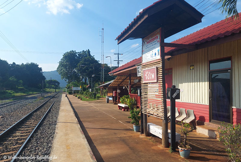 bangkok_goldenesdreieck_phuket - Thailand Kanchanaburi DeathRailway Bahnhof 1