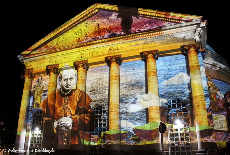 berlin - Berlin-FestivalOfLights-HedwigKathedrale.jpg