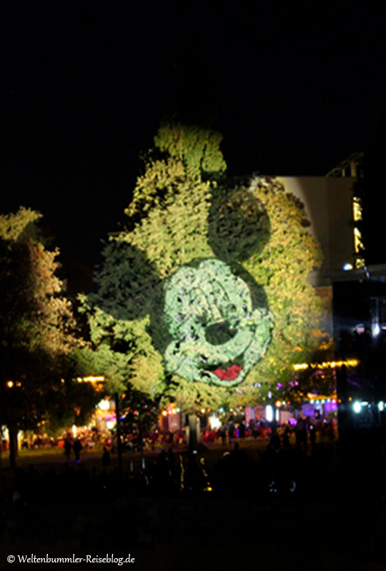 berlin - Berlin-FestivalOfLights-MickyMouse.jpg