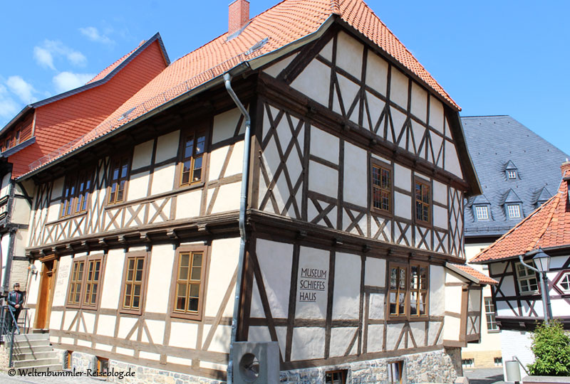 harz - Harz-Wernigerode-SchiefesHaus-1.jpg