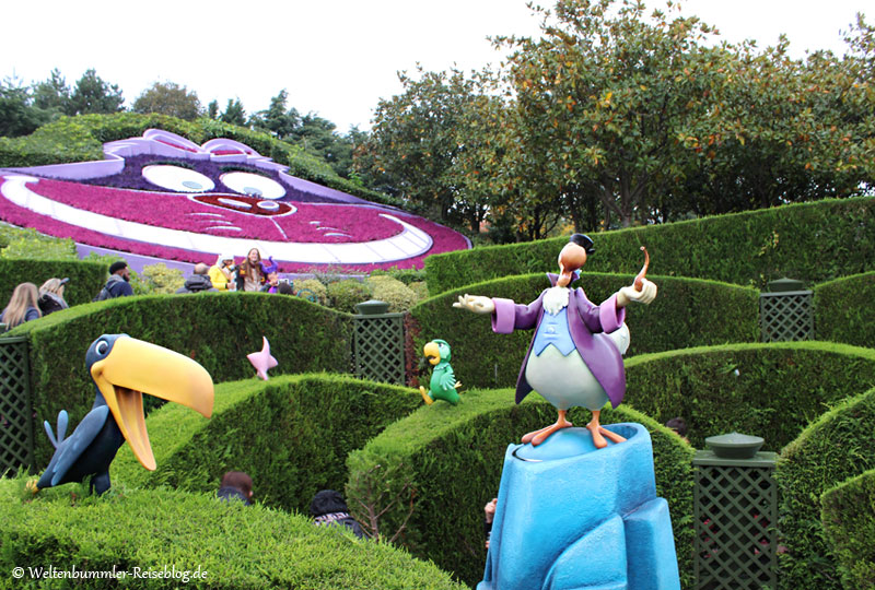 disneyland - Paris-Disneyland-AlicesCuriousLabyrinth-2