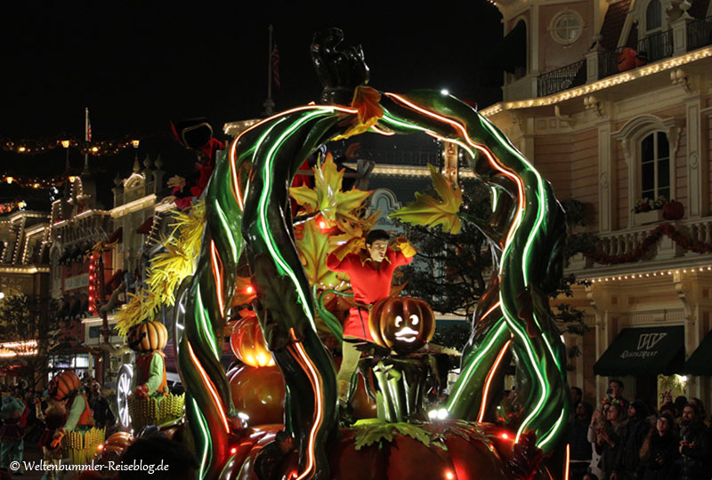 disneyland - Paris-Disneyland-Parade-18
