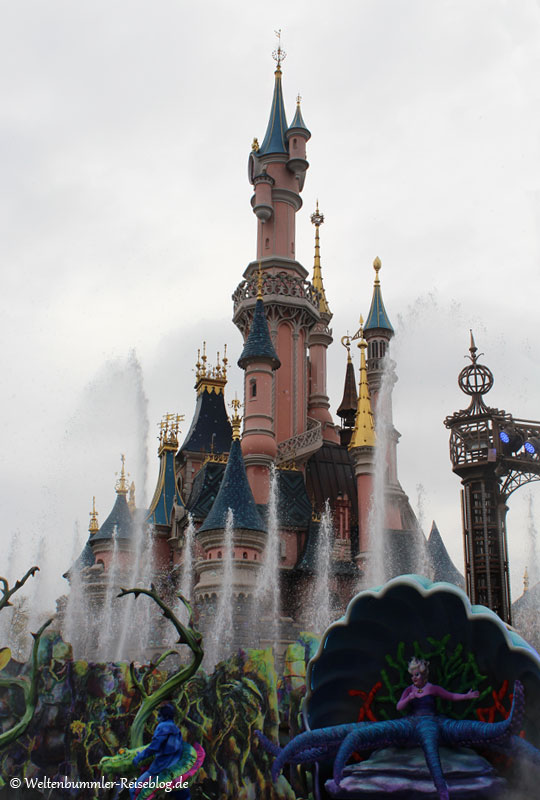 disneyland - Paris-Disneyland-Show-2
