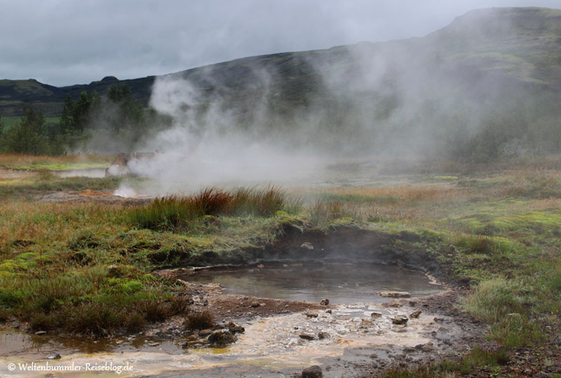 die_juwelen_islands - Island-Geysir-Geothermalgebiet-2