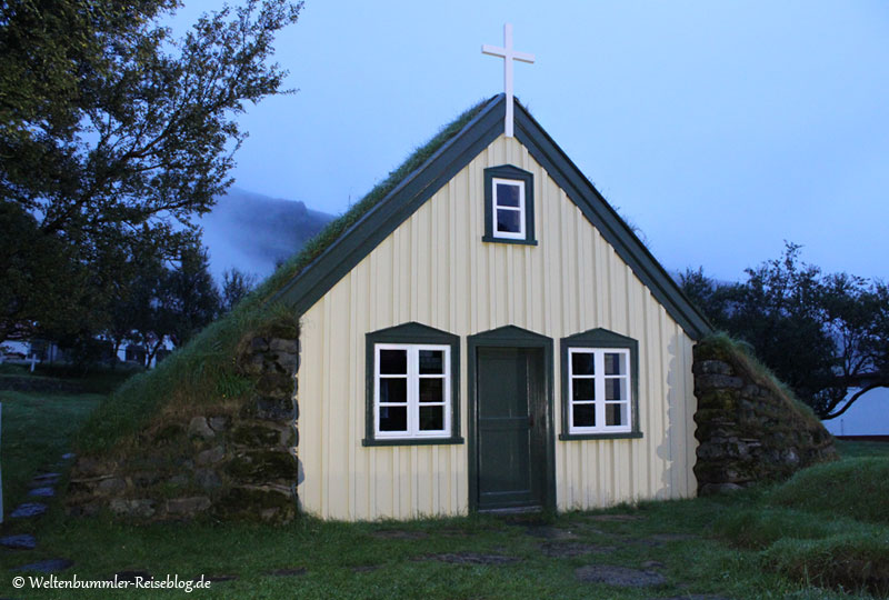 die_juwelen_islands - Island-Hof-Hofskirkja-2