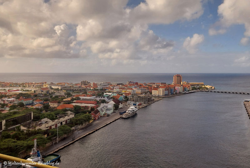 AIDA_Karibik - AIDA Karibik Curacao KoeniginJulianaBruecke